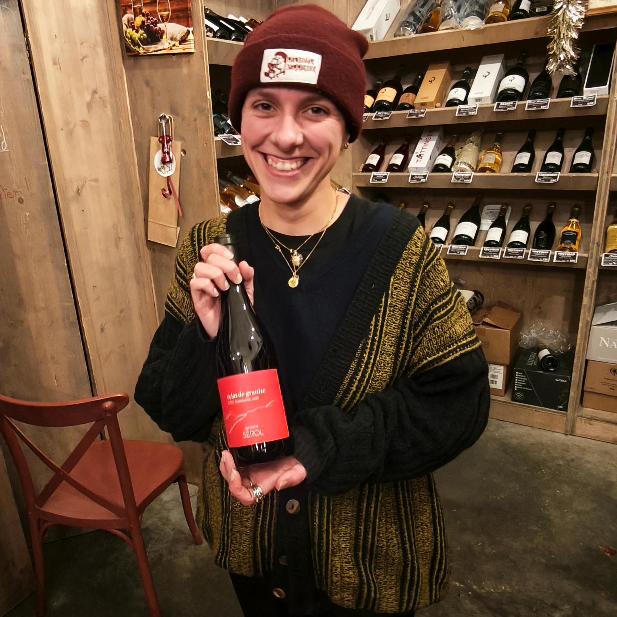 Une caviste de M. Sommelier à l'isle sur la Sorgues